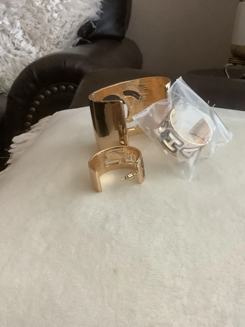 Cc logo Gold-Tone set of earrings and bracelet